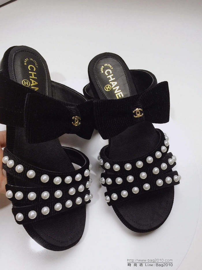 CHANEL香奈兒 19ss開春新款 珍珠帶子涼拖 潮女必備單品 時尚小羊皮拖鞋  dsX2573